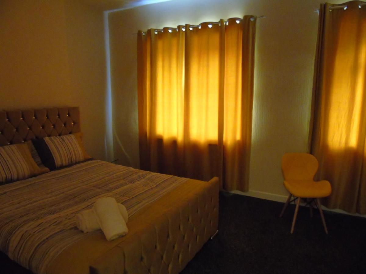 Beautifull 2-Bed Apartment Bolton Esterno foto